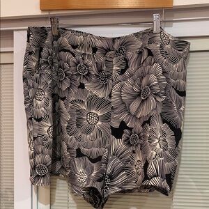 Express Black and Tan Floral Shorts Size XL